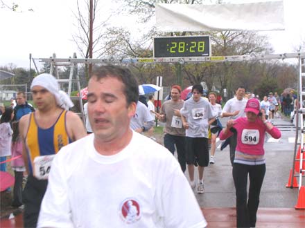 050105Race10KFinish.jpg