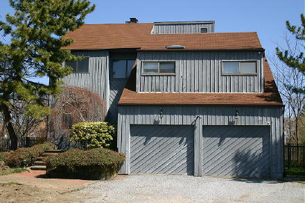 19bermudaroad04250501.jpg