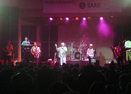 beachboysperformthrope08050501.jpg