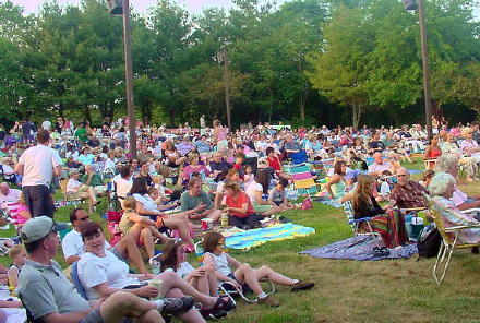 levittcrowdthrope06260501.jpg