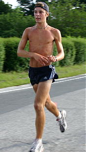 runnerwinner081401175.jpg