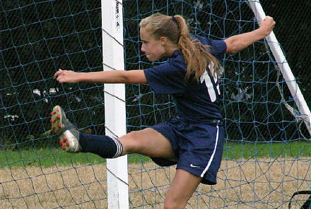 shsgirlssoccer10020401.jpg