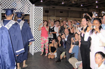 shsgrad06180403.jpg