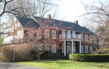 8 Mayflower Parkway, Westport, CT 06880