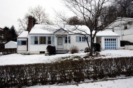 9 Wakenor Road Dec. 15 2017 Teardown of the Day